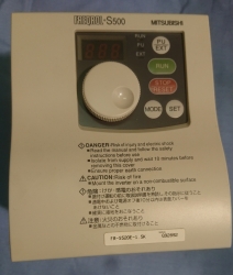 三菱 FR-S520E-1.5K インバーター（AS IS）