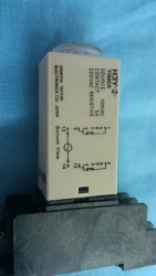 OMRON H3Y-2 TIMER 台付き(中古)