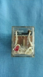 OMRON MY2N リレー (中古)
