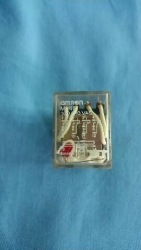 OMRON MY4N リレー (中古)
