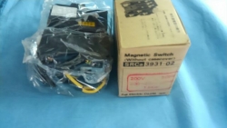 Fuji Electric SRCa3931-02 MAGNETIC SWITCH(中古品)