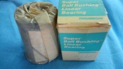 THOMSON SUPER16 BALL BUSHING（中古）