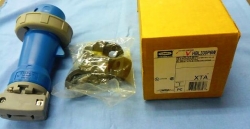Hubbell HBL330P6W Pin & Sleeve Watertight plug (中古品)