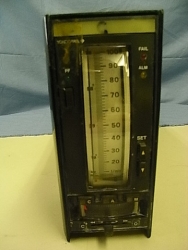 YOKOGAWA P/N：SLCD-181*E/MTS 指示調節計(中古品)