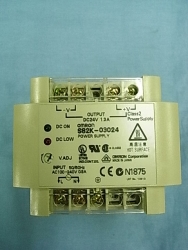 OMRON 直流安定化電源 S82K-03024 (中古品）