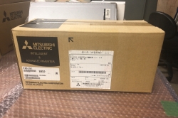 三菱 FR-A820-0.75K-2 INTELLIGENT & ADVANCED INVERTER(新品）